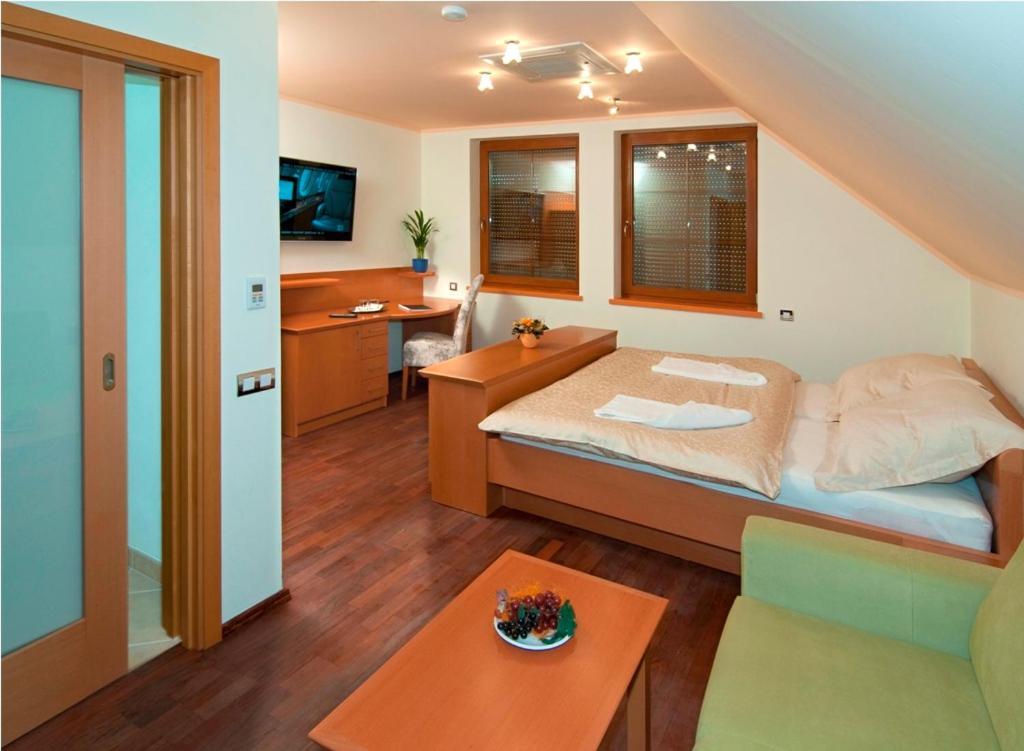 Heipark Tosovice Hotel Ngoại thất bức ảnh