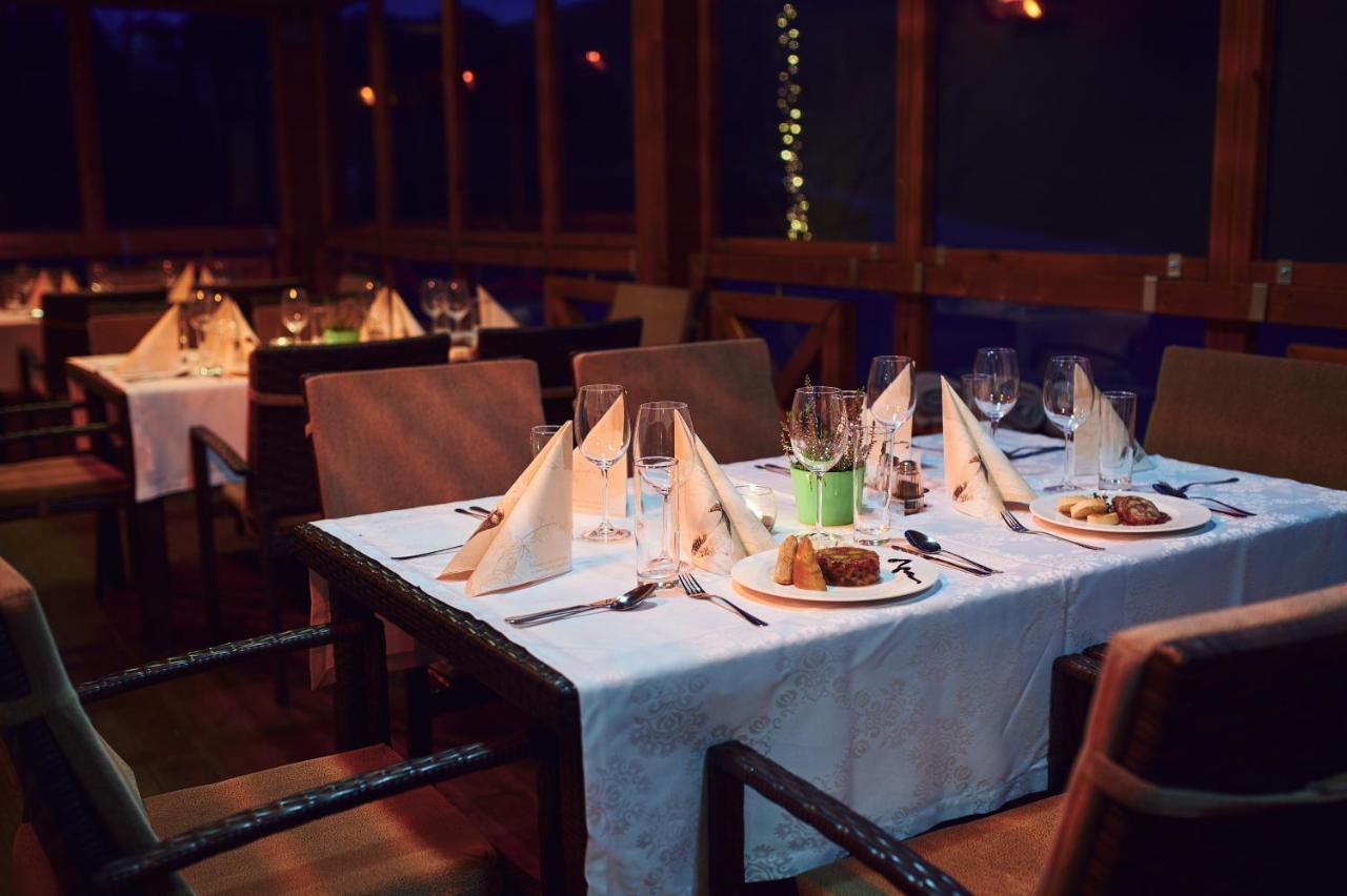 Heipark Tosovice Hotel Ngoại thất bức ảnh