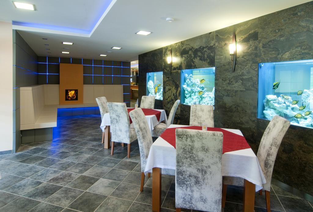 Heipark Tosovice Hotel Ngoại thất bức ảnh