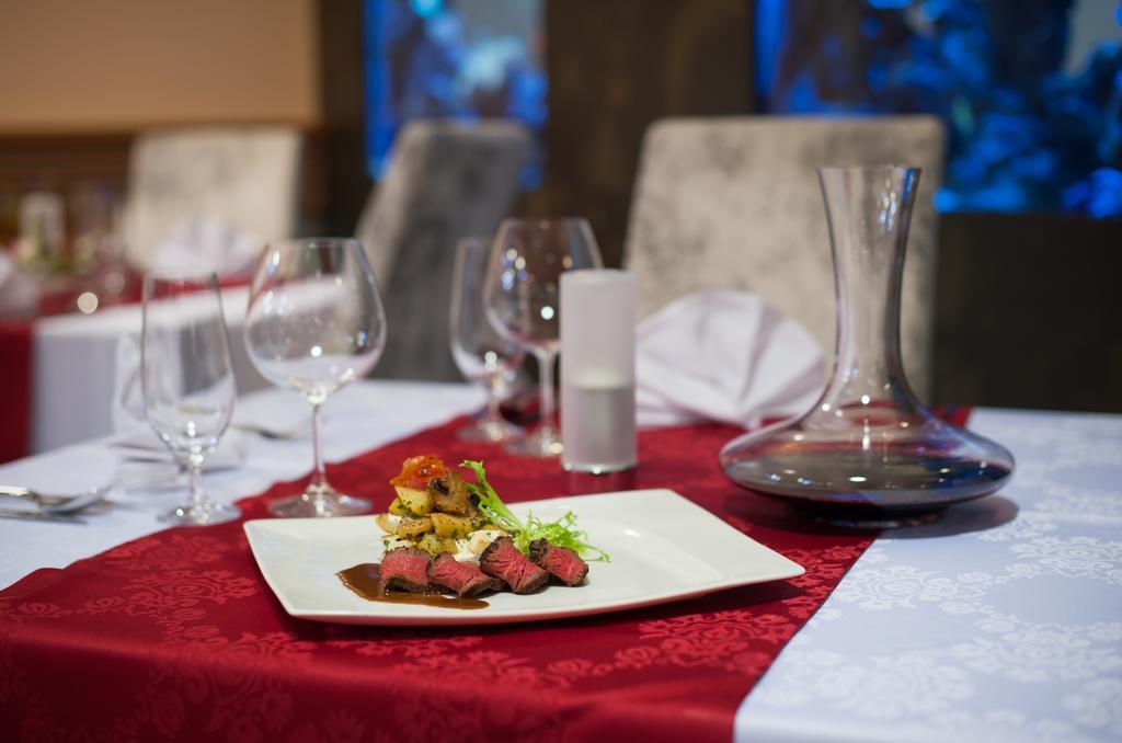 Heipark Tosovice Hotel Ngoại thất bức ảnh